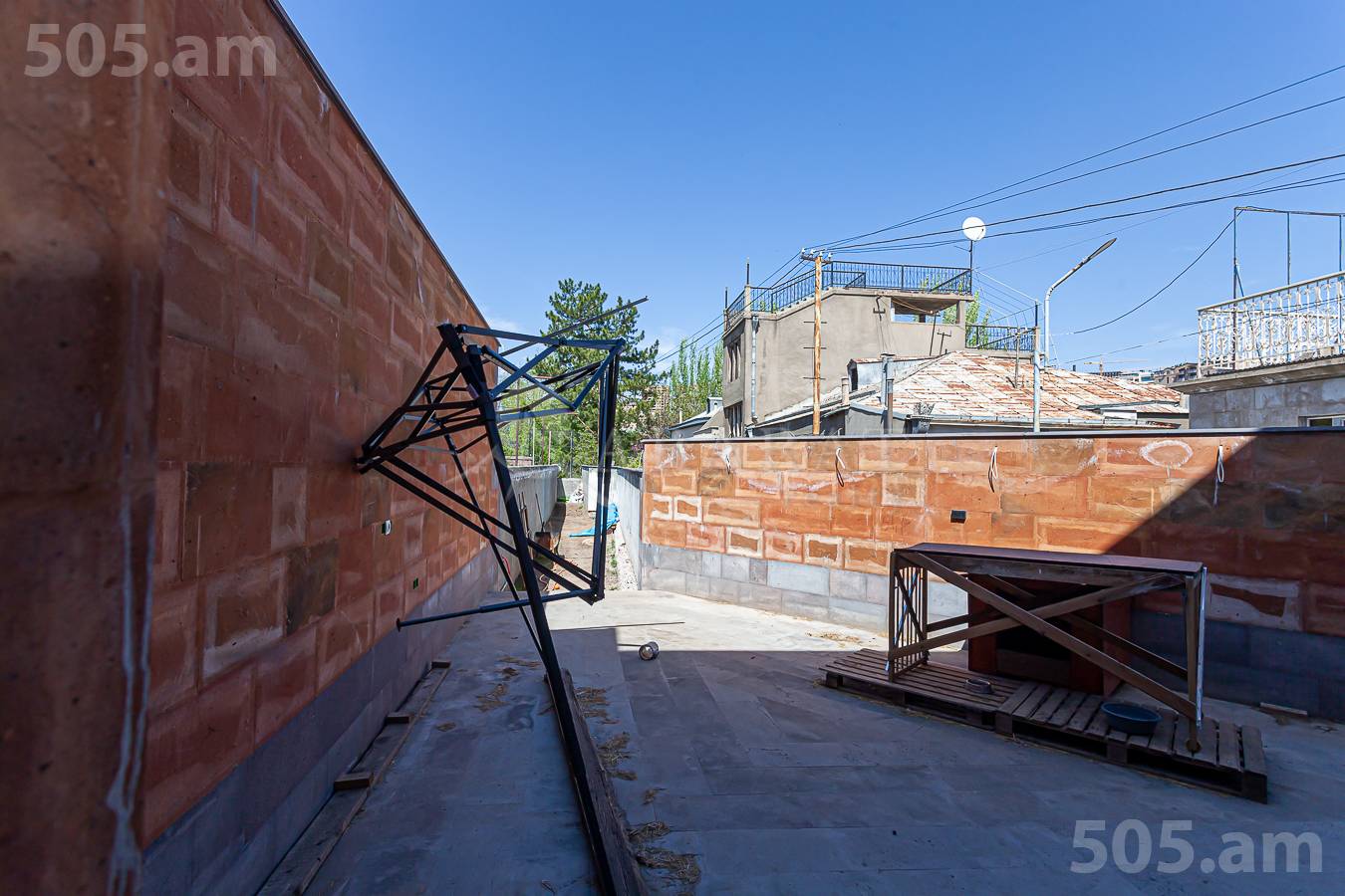 House for sale I. Alikhanyan St, Center Yerevan, 148125