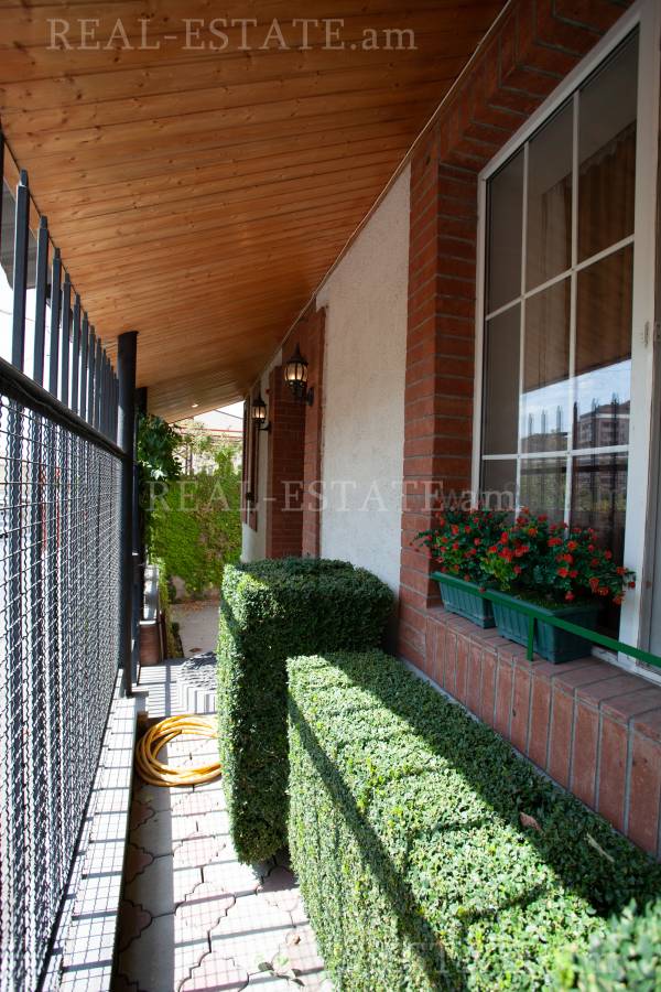 House for sale Hovsep Emin St, Arabkir Yerevan, 125145