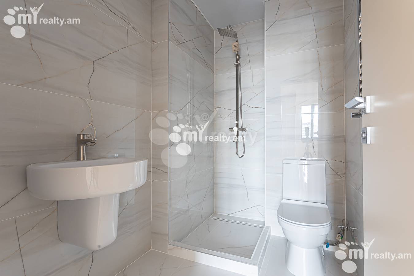 4 bedroom apartment for sale خیابان وراساکان, عربگیر ایروان, 156804