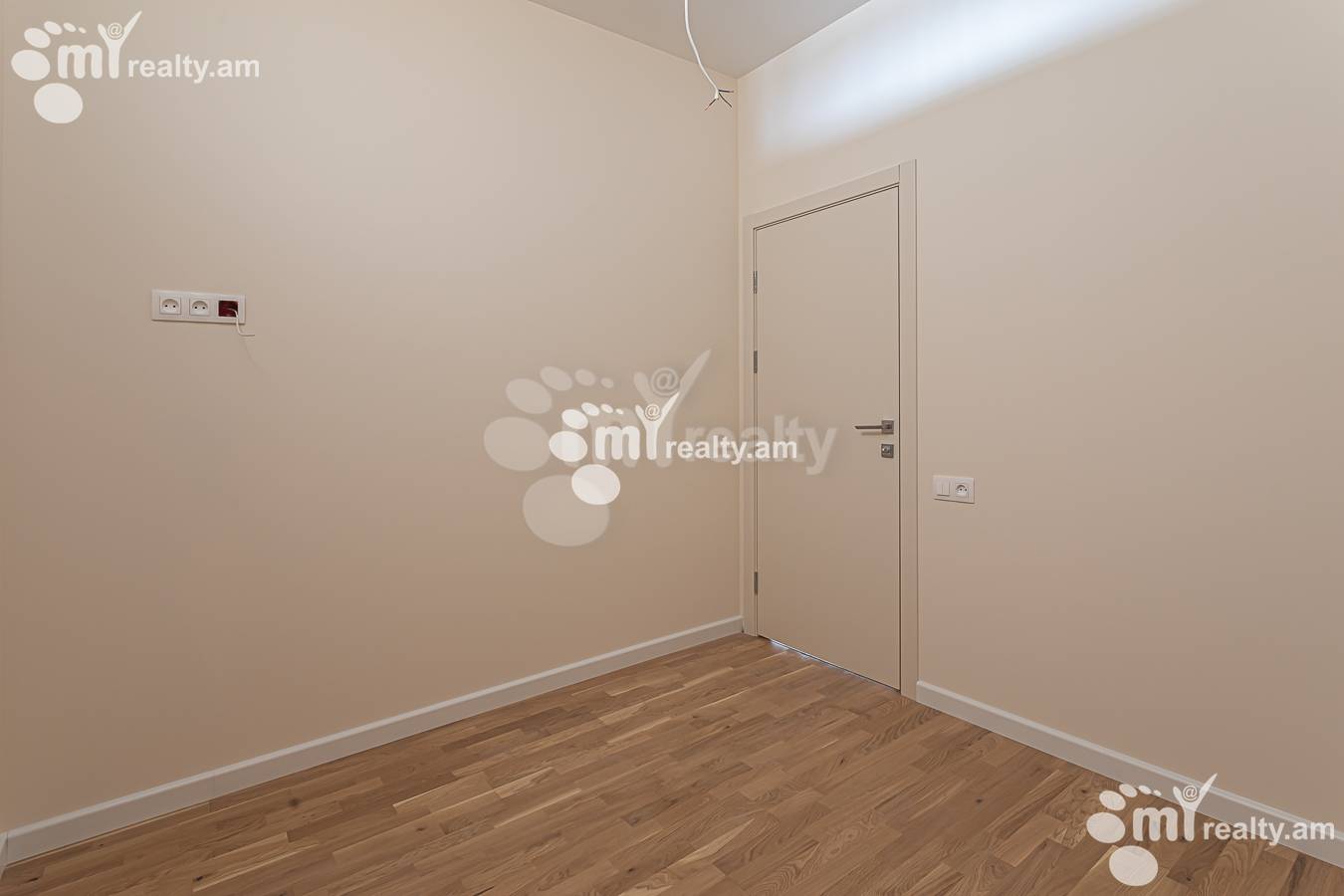 4 bedroom apartment for sale خیابان وراساکان, عربگیر ایروان, 156804