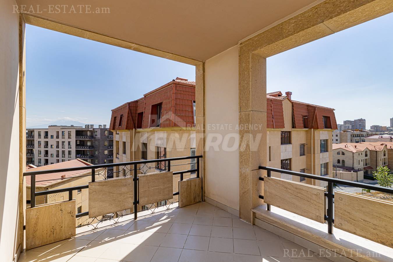 Купить 3 комнатную квартиру Антараин ул, Центр Ереван, 137482