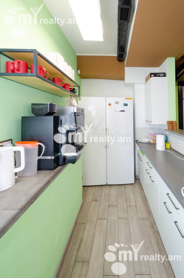 Снять коммерческoе помещение Орбели Ехбайрнери ул, Арабкир Ереван, 137098