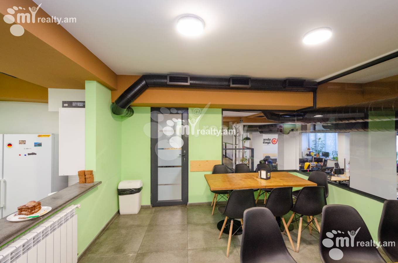 Снять коммерческoе помещение Орбели Ехбайрнери ул, Арабкир Ереван, 137098
