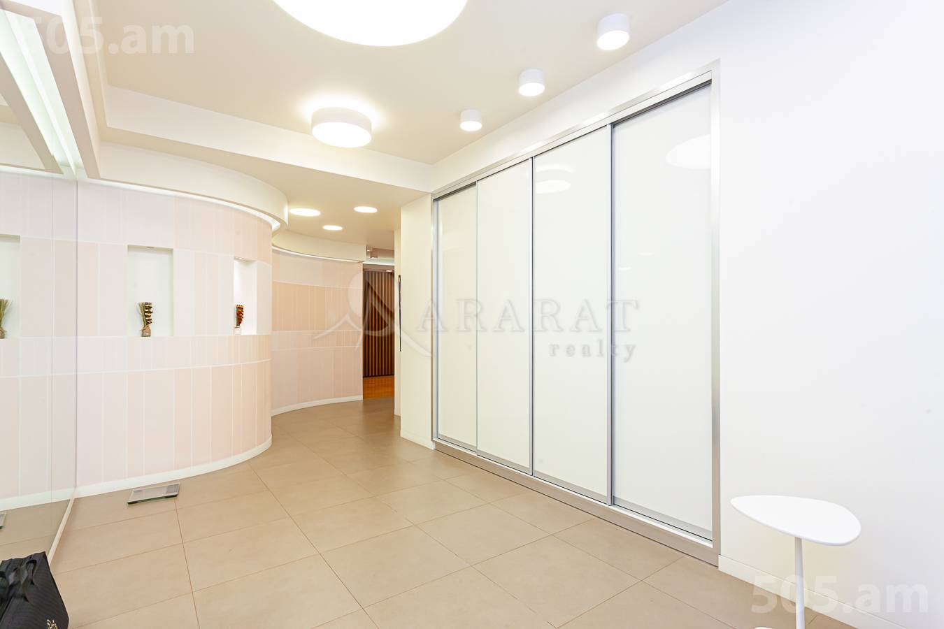 4 սենյականոց բնակարան  Վարդանանց փող, Կենտրոն Երևան, 146807