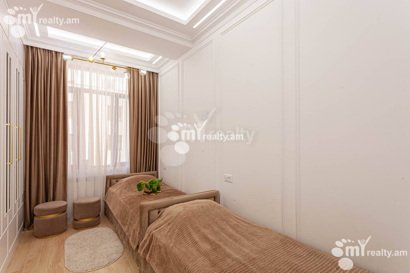 3 սենյականոց բնակարան վարձով Արամի փող, Կենտրոն Երևան, 152940