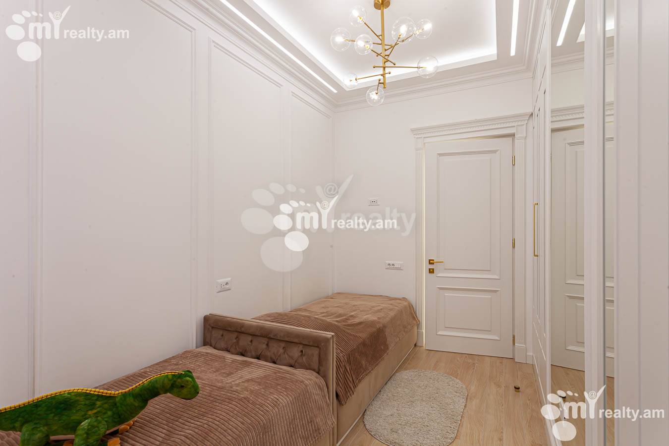 3 սենյականոց բնակարան վարձով Արամի փող, Կենտրոն Երևան, 152940