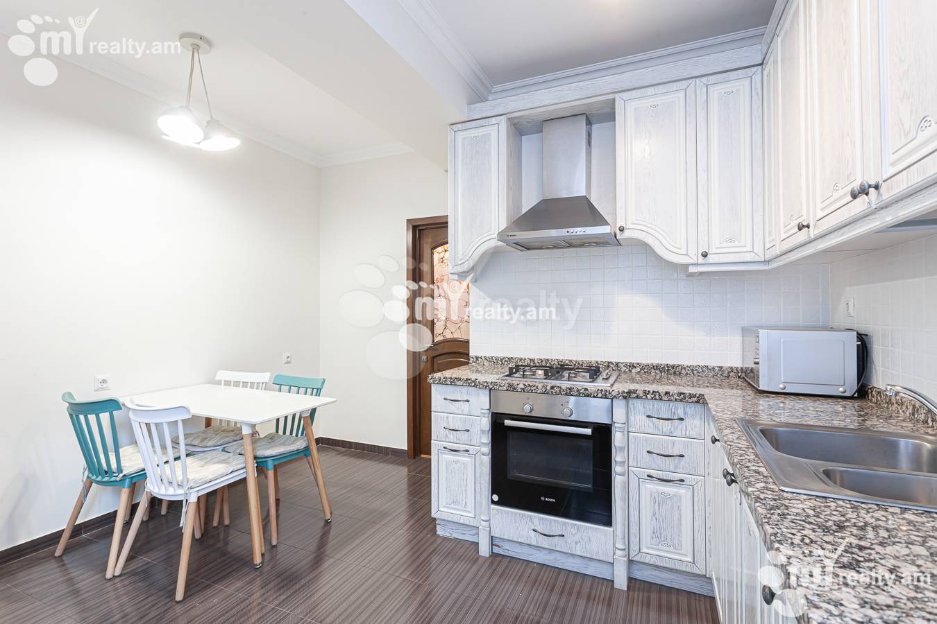 3 bedroom apartment for sale خیابان پوشکین, مرکز شهر ایروان, 154498