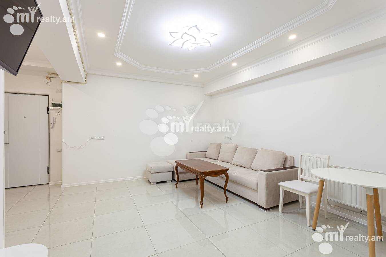 2 սենյականոց բնակարան  Ե. Քոչար փող, Կենտրոն Երևան, 137922