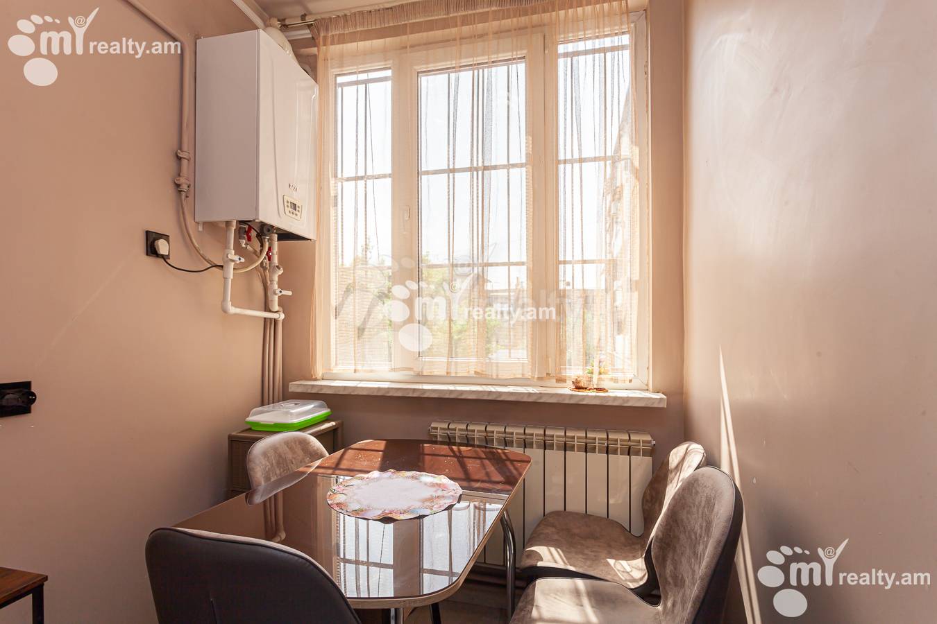 3 սենյականոց բնակարան  Սունդուկյան փող, Արաբկիր Երևան, 155431