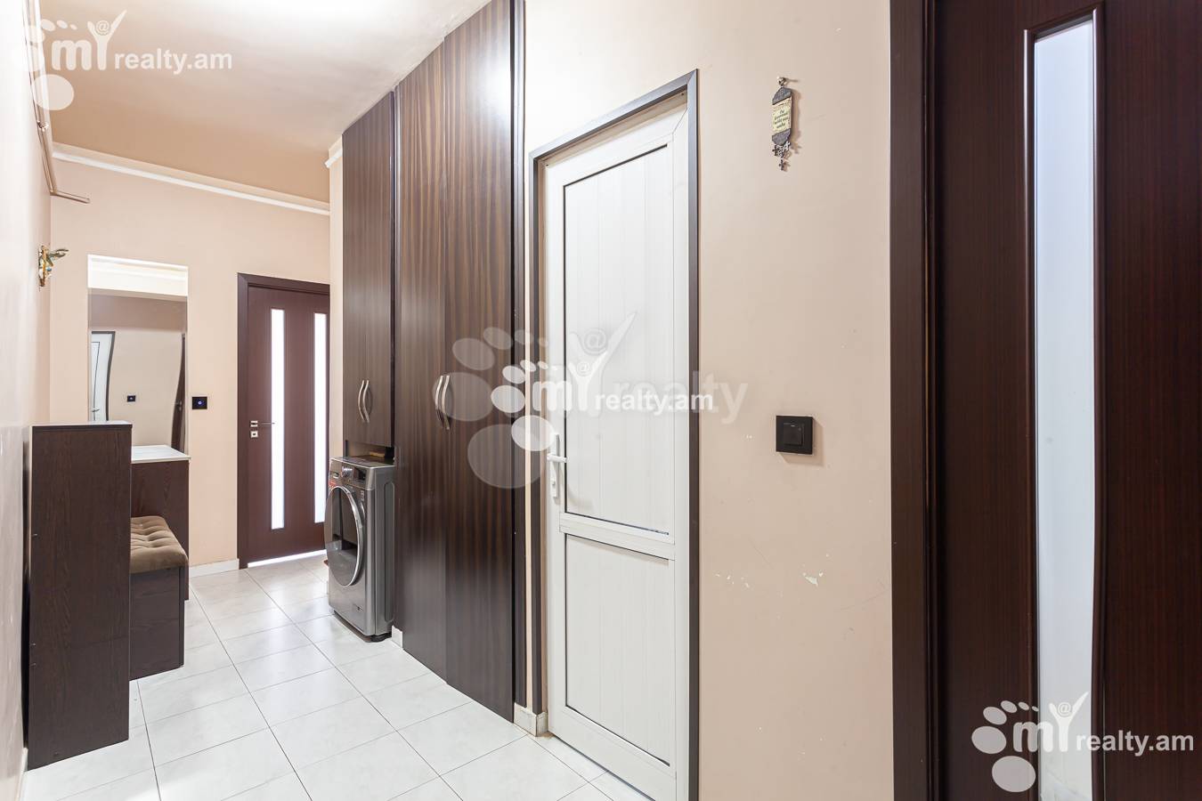 3 սենյականոց բնակարան  Սունդուկյան փող, Արաբկիր Երևան, 155431