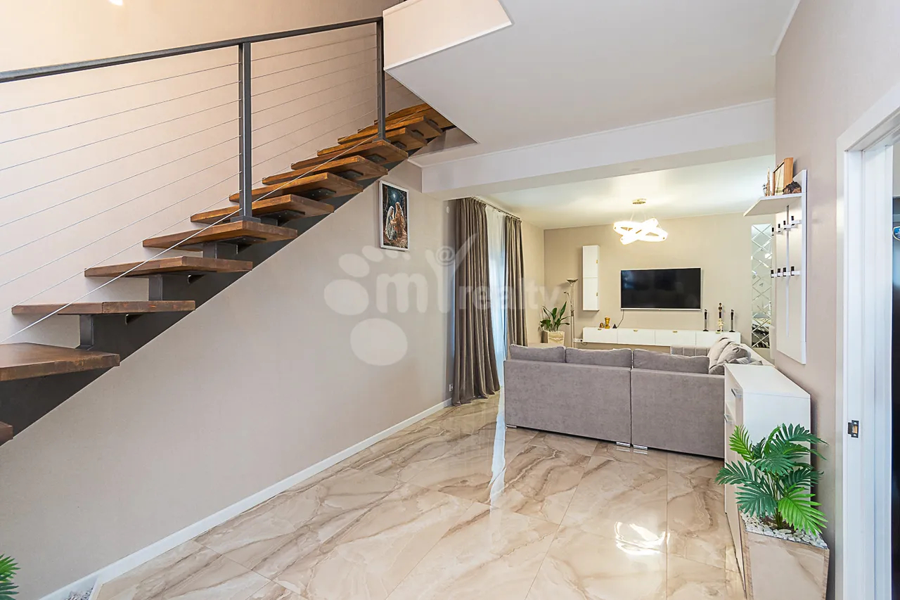 House for sale Lukashin St, Adshapnjak Yerevan, 161303