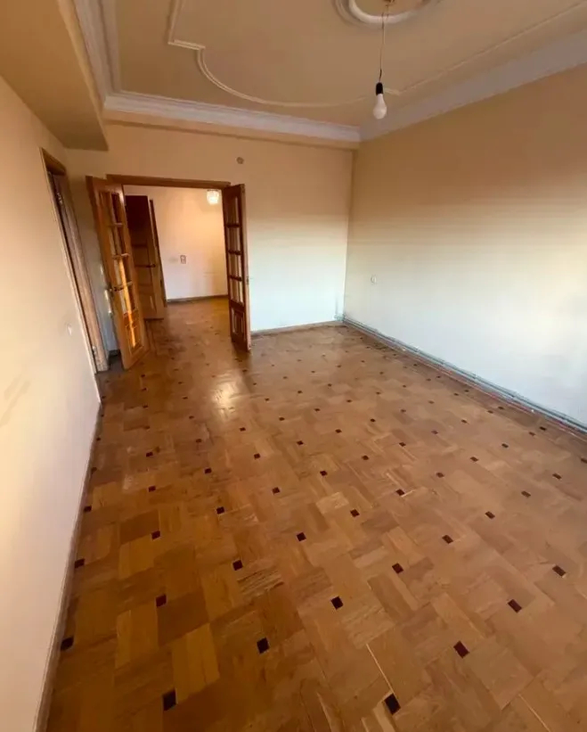 4 bedroom apartment for sale Baghramyan Ave (Kentron), Center Yerevan, 161086