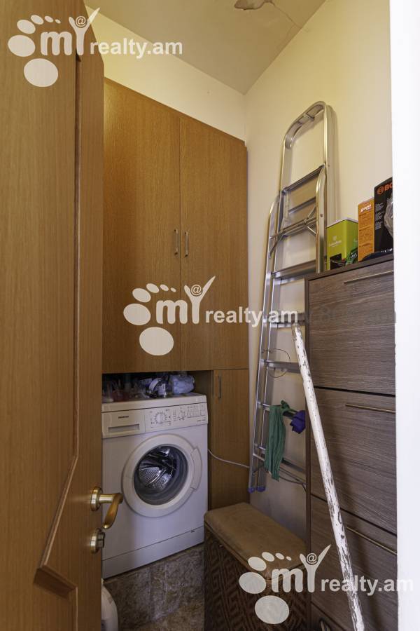 4 սենյականոց բնակարան  Պուշկինի փող, Կենտրոն Երևան, 126960