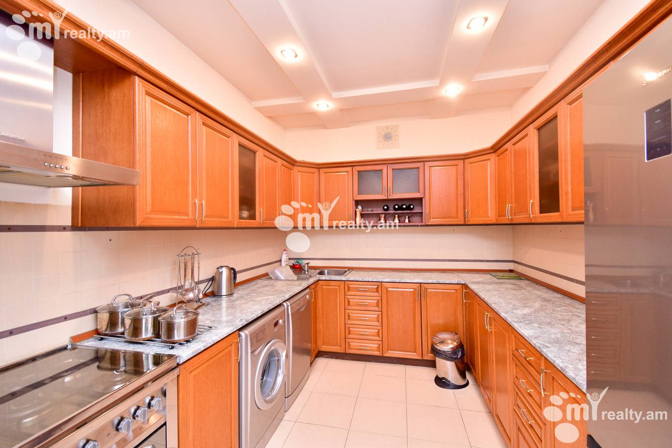 3 bedroom apartment for rent Tamanyan St, Center Yerevan, 140846