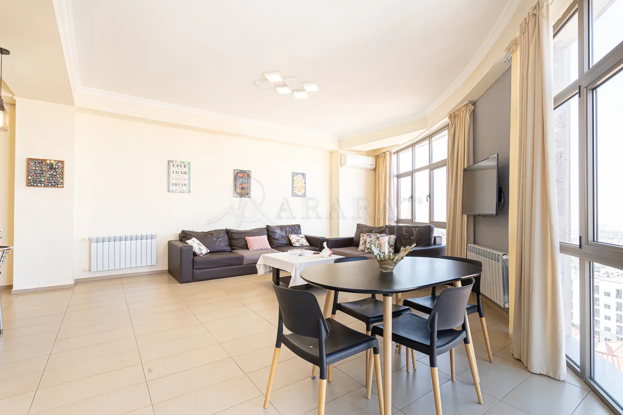 4 bedroom apartment for sale خیابان آنتارایین, مرکز شهر ایروان, 157845