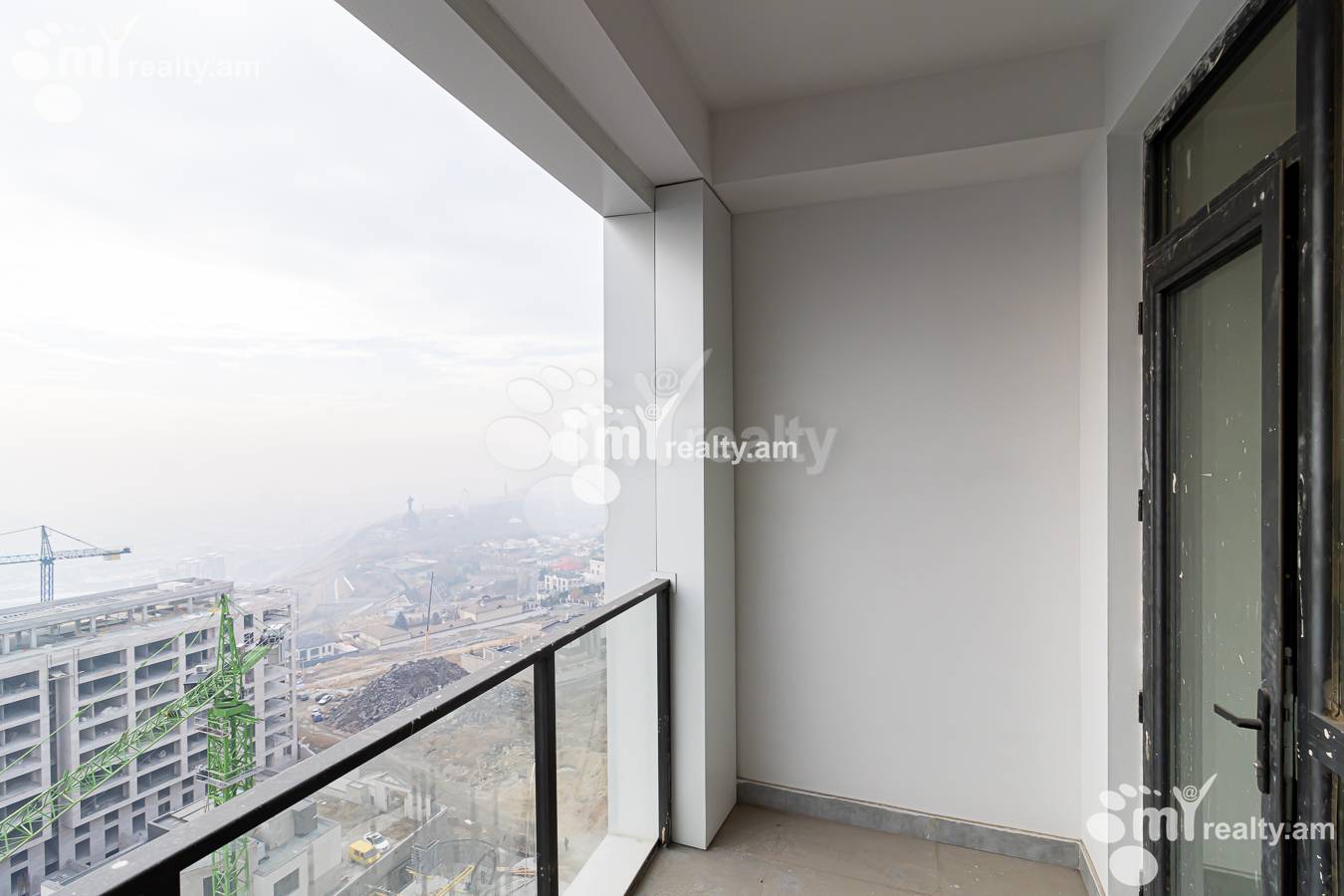 3 սենյականոց բնակարան  Կ. Ուլնեցու փող., Քանաքեռ-Զեյթուն Երևան, 154112