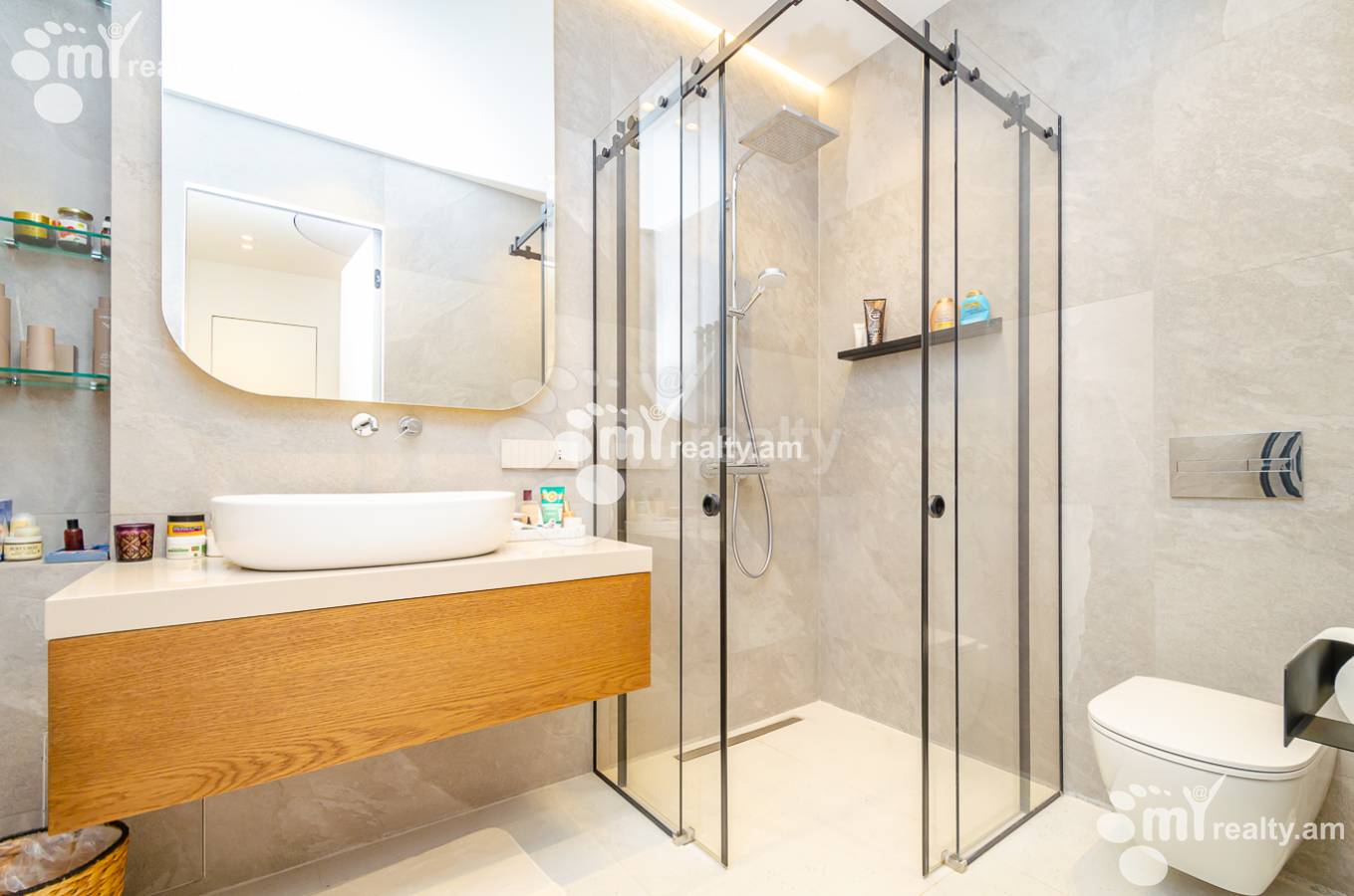 Купить 3 комнатную квартиру Таманян ул, Центр Ереван, 154011