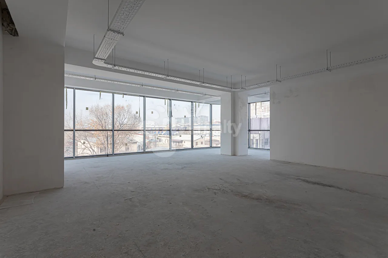 Commercial property for rent N. Zaryan St, Arabkir Yerevan, 158319