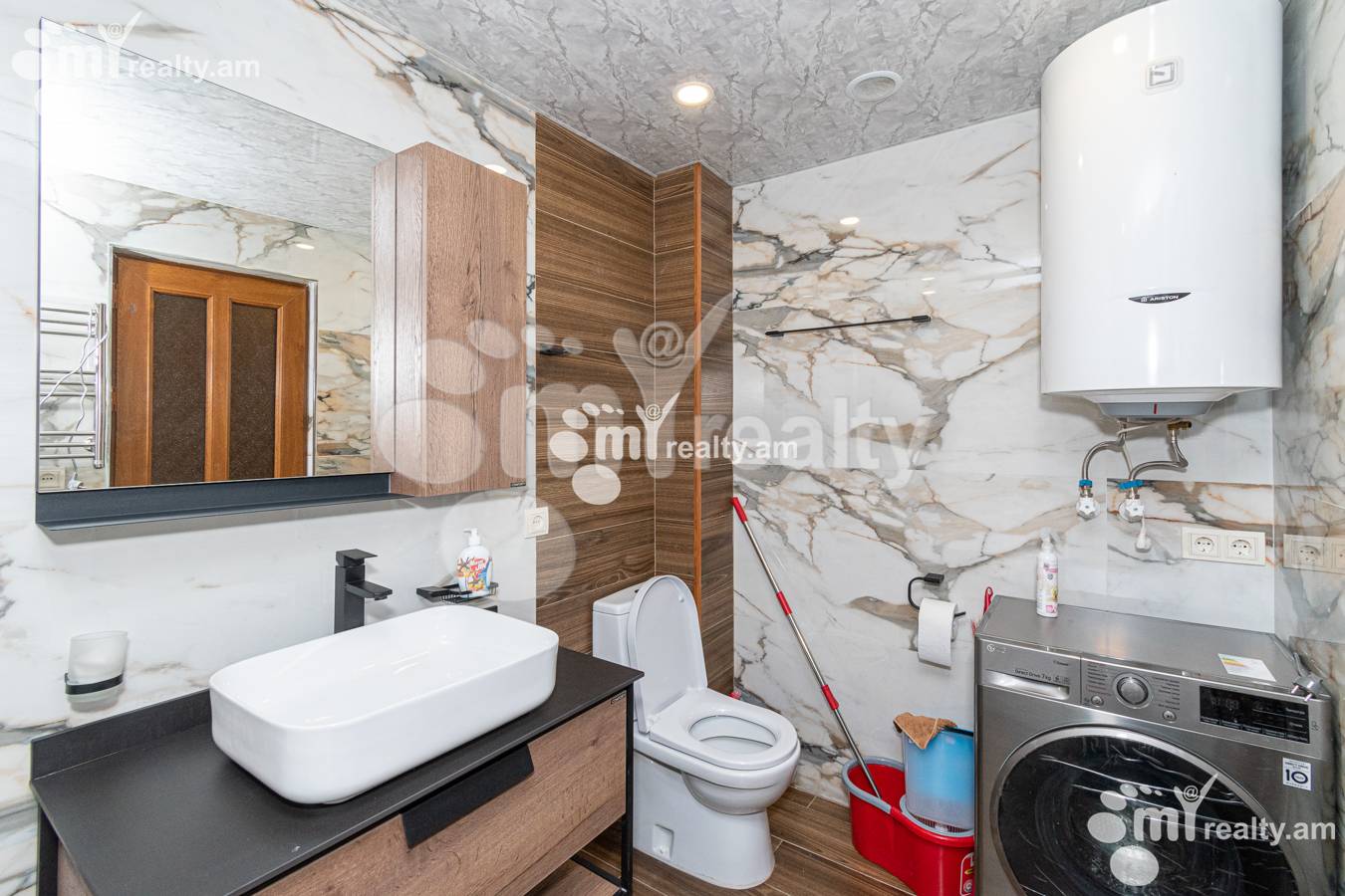 3 bedroom apartment for sale Tumanyan St, Center Yerevan, 135235