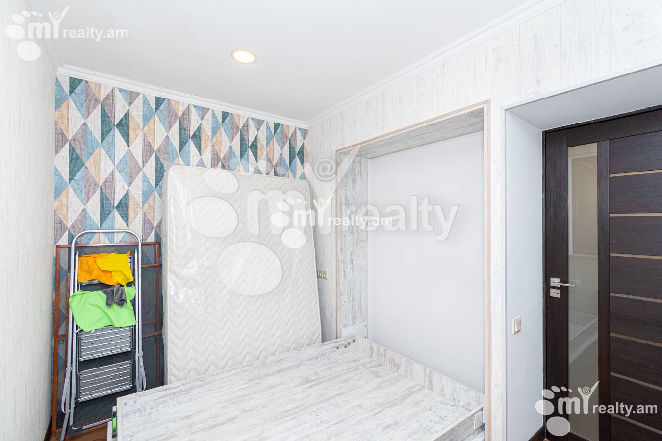 3 bedroom apartment for sale Tumanyan St, Center Yerevan, 135235