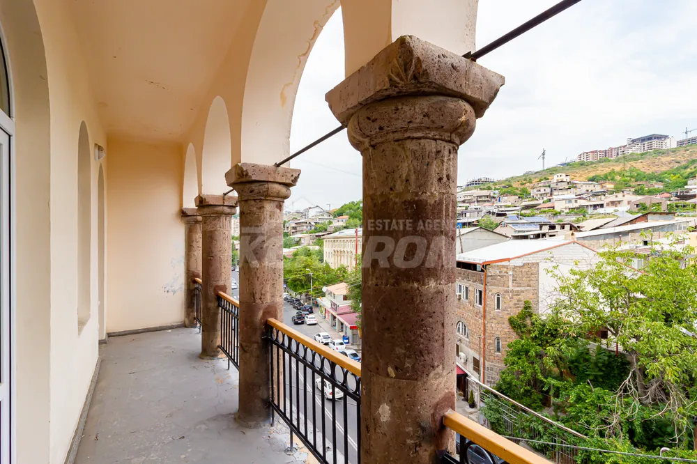 kupit-kvartiru/3-komnatnaya/Charents+St/Center/Yerevan