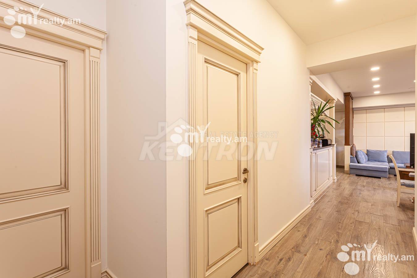 4 սենյականոց բնակարան  Լեռ. Կամսարի փող, Կենտրոն Երևան, 153801