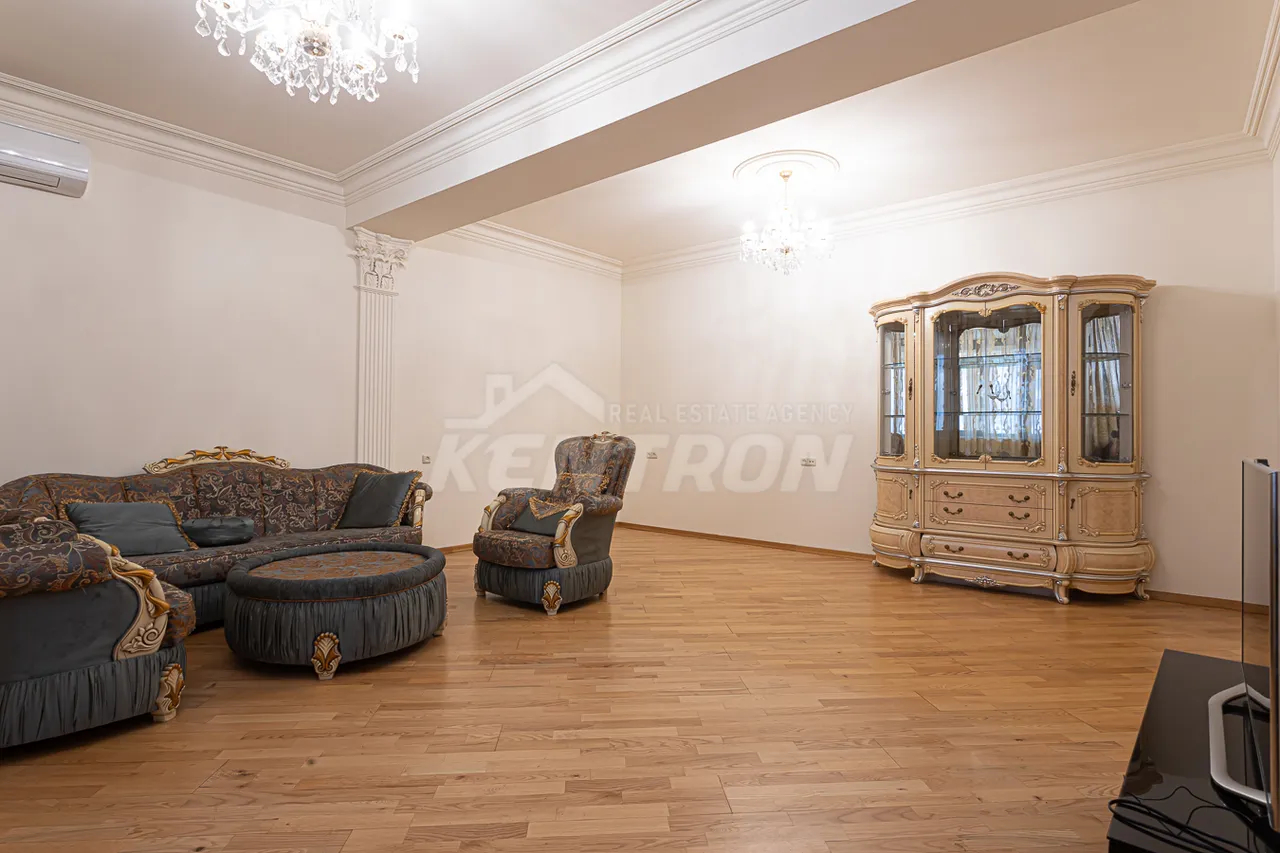 3 bedroom apartment for rent Amiryan St, Center Yerevan, 158203
