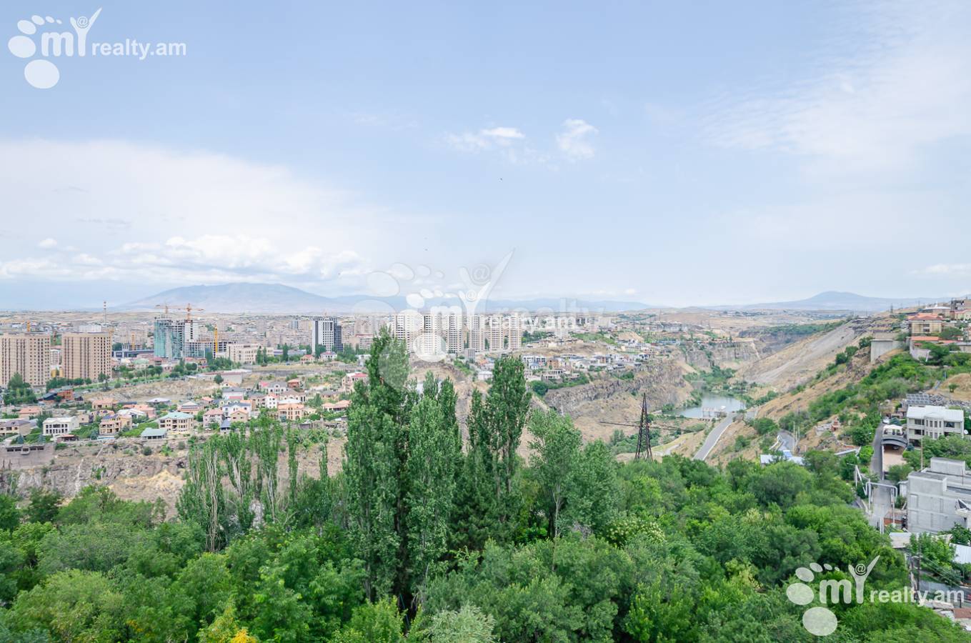 4 սենյականոց բնակարան  Վ.Փափազյան փող, Արաբկիր Երևան, 151948