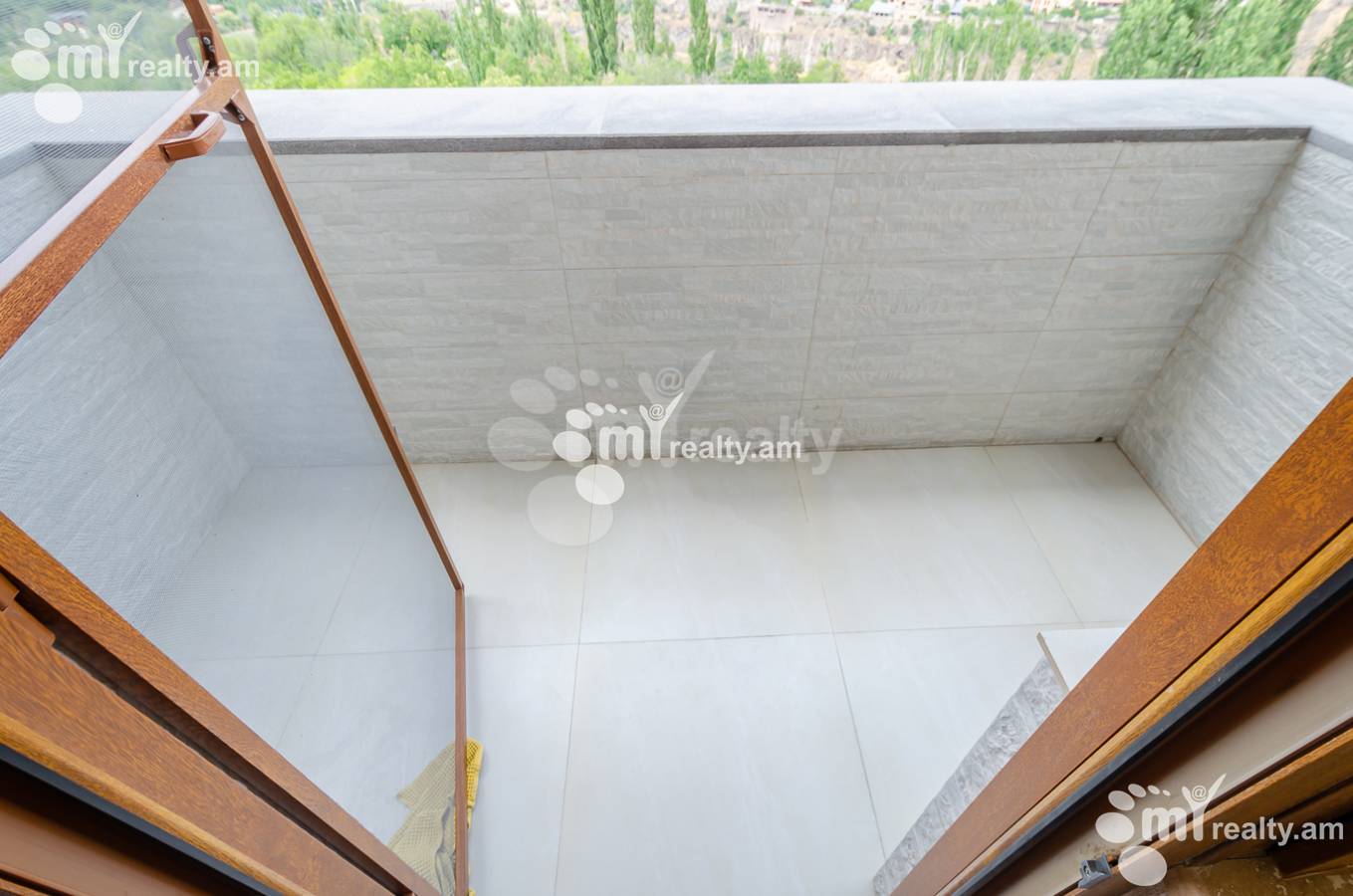 4 սենյականոց բնակարան  Վ.Փափազյան փող, Արաբկիր Երևան, 151948