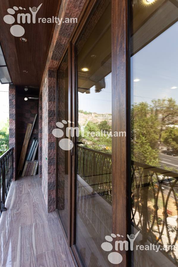 2 սենյականոց բնակարան  Հերացու փող, Կենտրոն Երևան, 93881