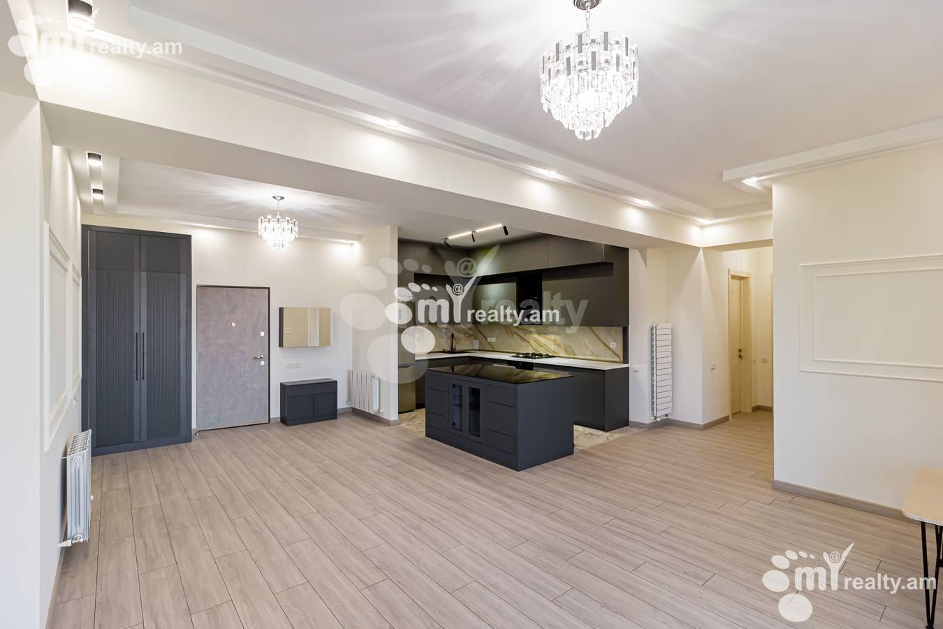 3 bedroom apartment for rent خیابان پارونیان, مرکز شهر ایروان, 151499