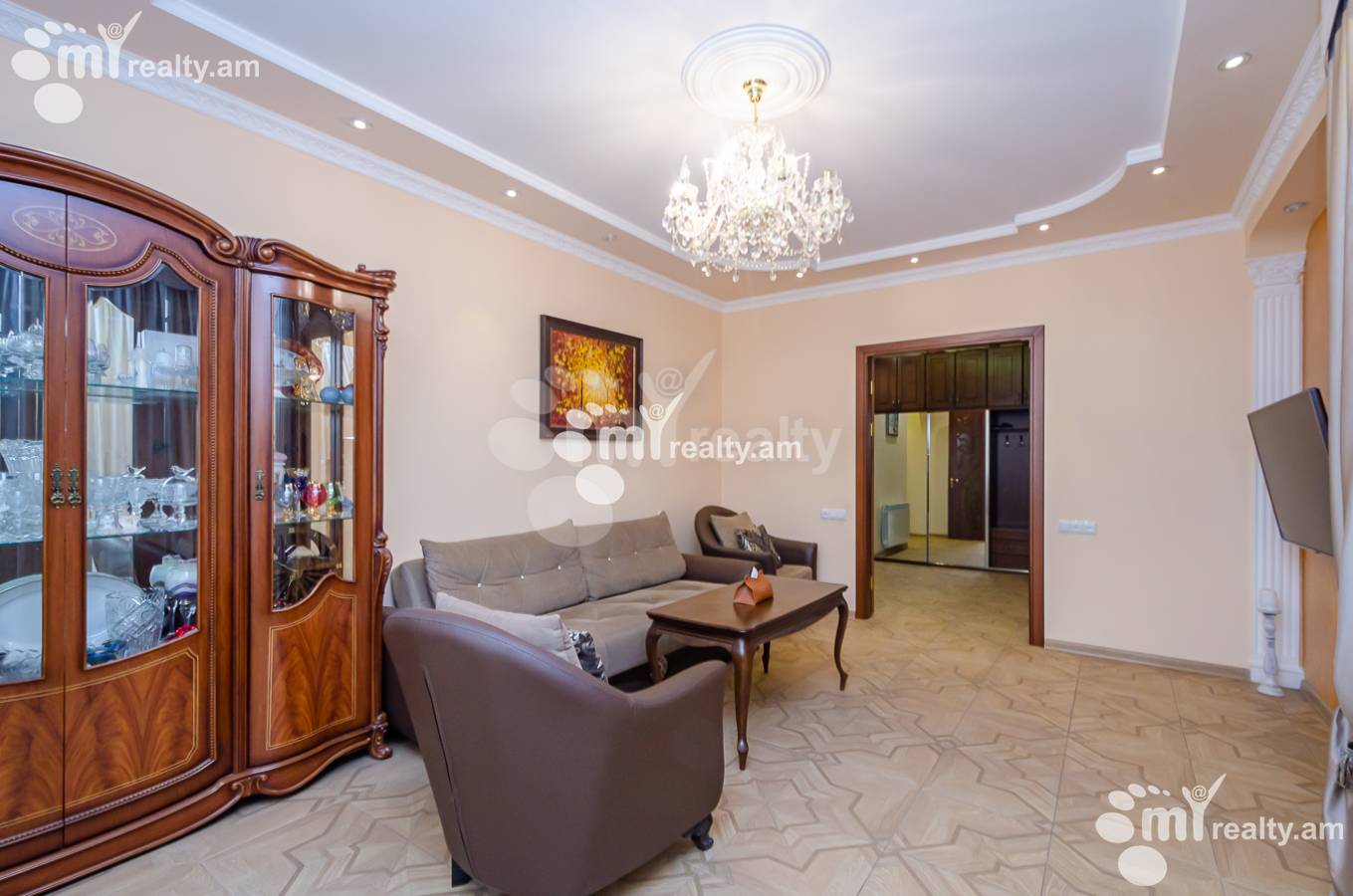 Снять 4 комнатную квартиру Арам ул, Центр Ереван, 152910