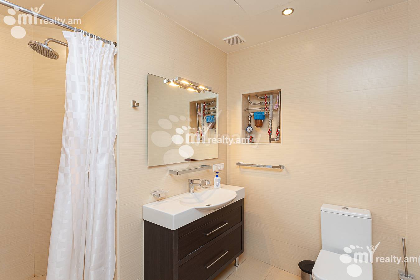 3 bedroom apartment for rent Tamanyan St, Center Yerevan, 157139