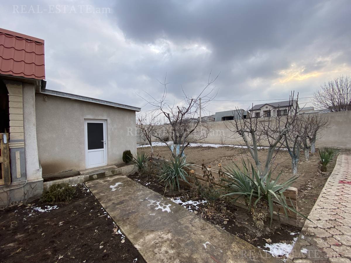 Купить дом Таиров ул., Центр Ереван, 118399