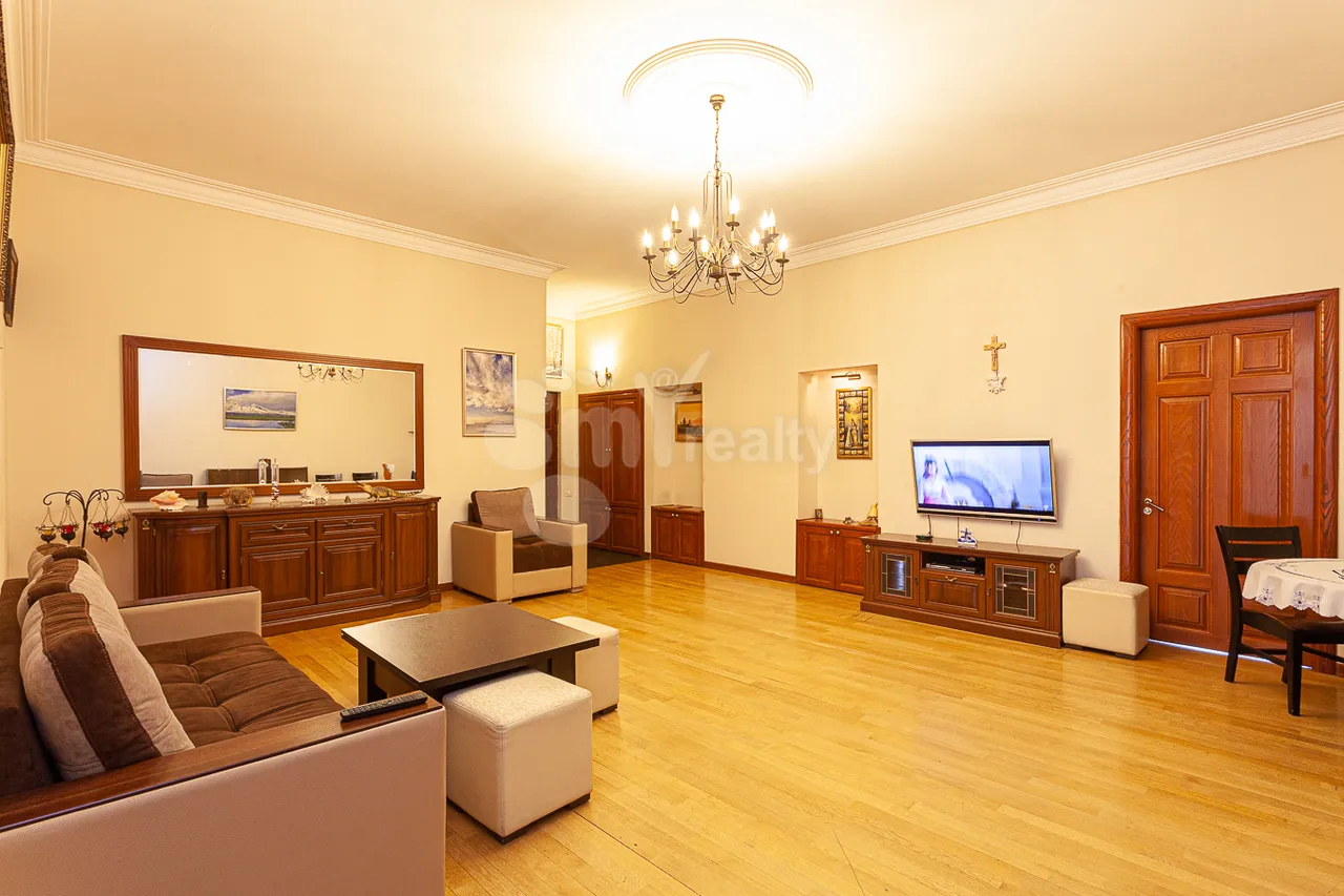 4 bedroom apartment for sale Tumanyan St, Center Yerevan, 160676