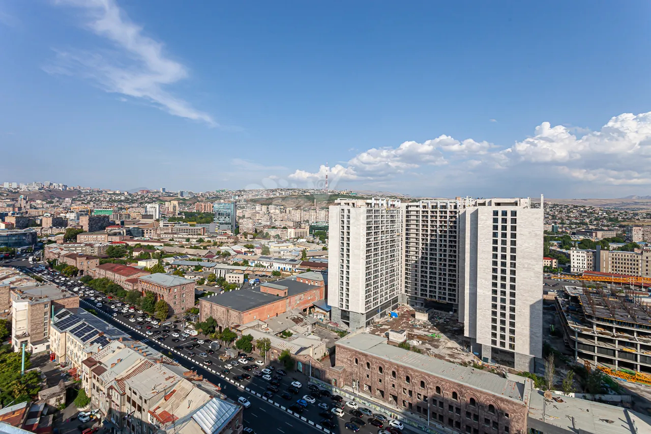 4 bedroom apartment for sale خیابان آرشاکونیاک, مرکز شهر ایروان, 161556
