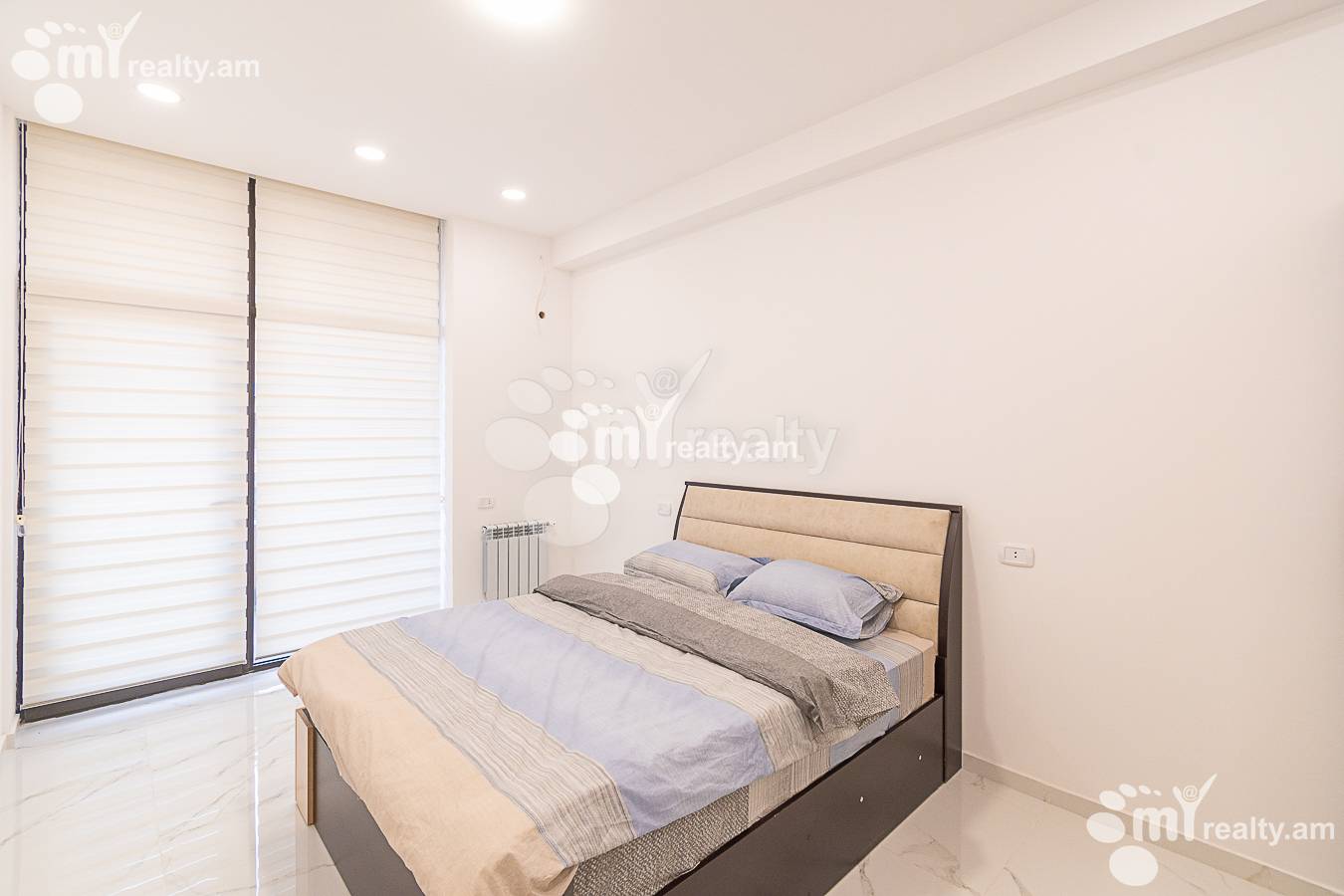 Купить 2 комнатную квартиру Арам ул, Центр Ереван, 151520