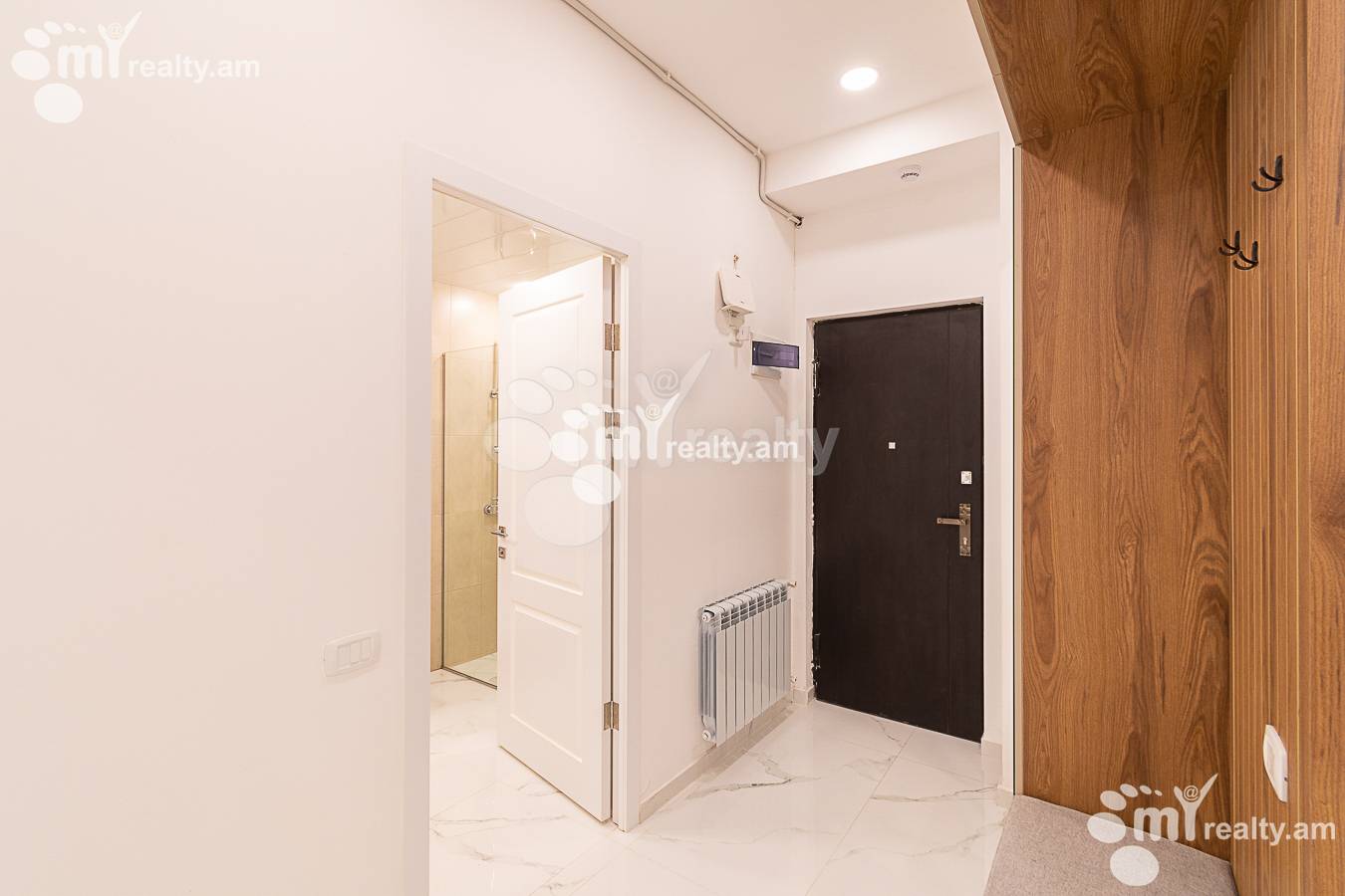 Купить 2 комнатную квартиру Арам ул, Центр Ереван, 151520