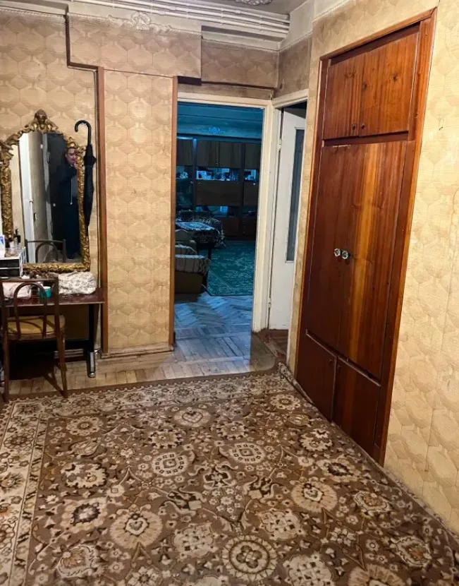 Купить 4 комнатную квартиру Е. Кочар ул, Центр Ереван, 160970