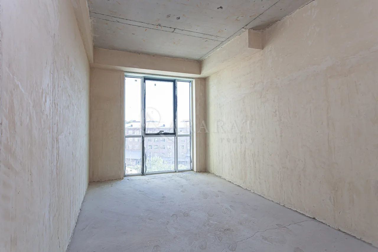 4 bedroom apartment for sale خیابان گِریبودوف, عربگیر ایروان, 161910