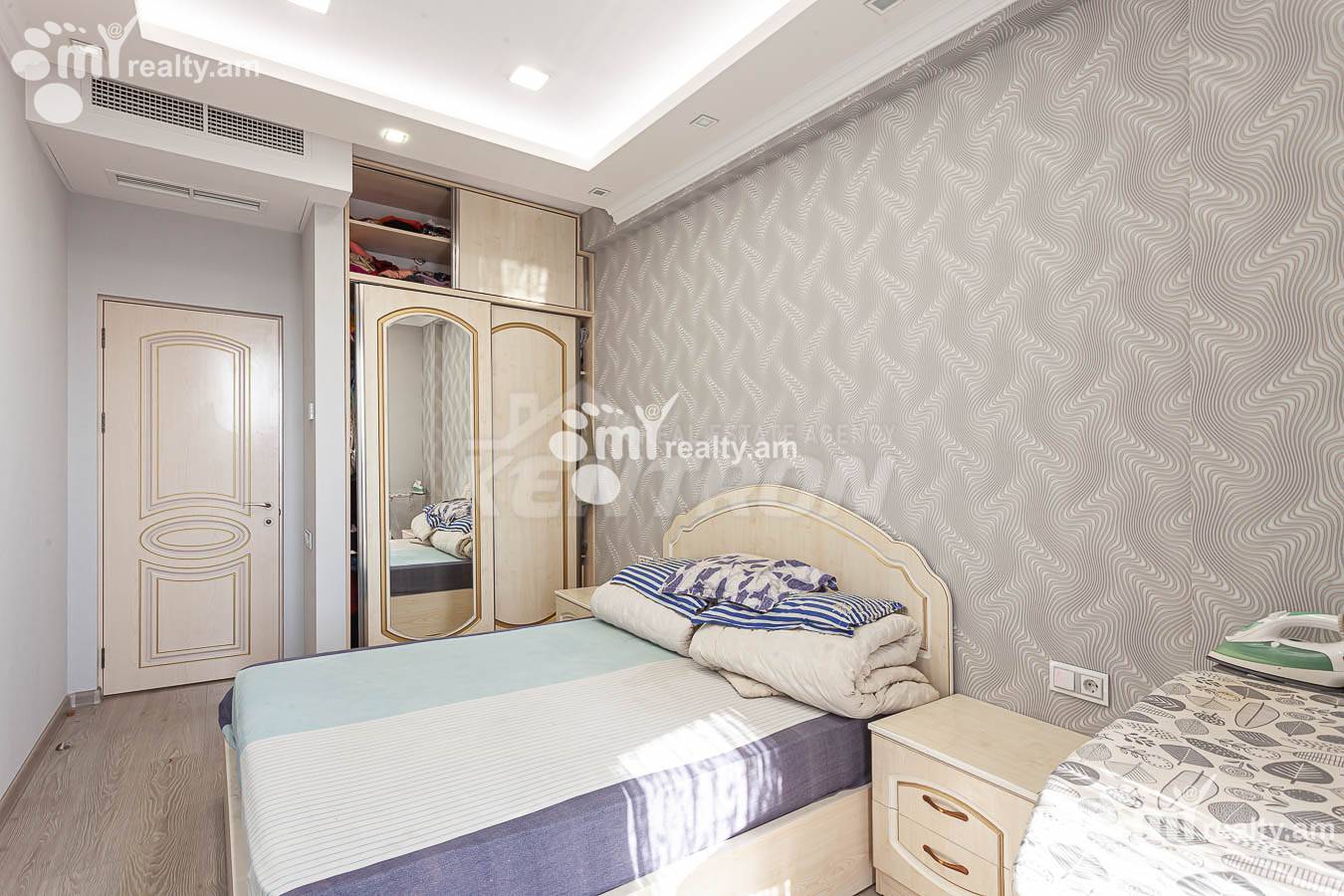 Купить 4 комнатную квартиру Сасна Црер ул., Давташен Ереван, 154888