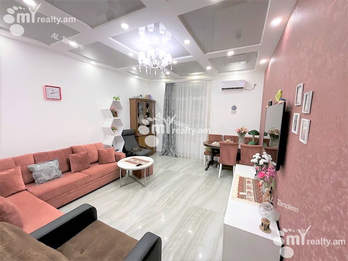 Купить 2 комнатную квартиру Маштоца пр, Центр Ереван, 139405