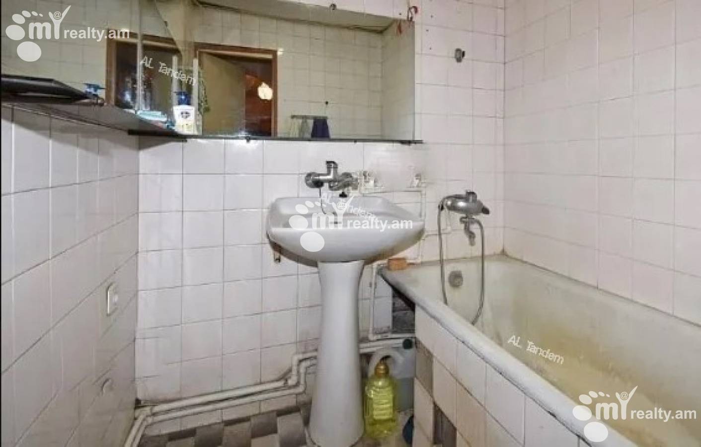 3 bedroom apartment for sale خیابان اِ. کوچار, مرکز شهر ایروان, 134464