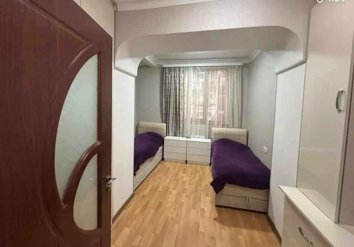 5 bedroom apartment for sale خیابان وراساکان, عربگیر ایروان, 161980