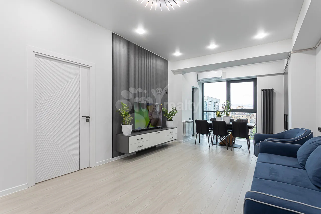 3 bedroom apartment for sale خیابان کومیتاس, عربگیر ایروان, 157458