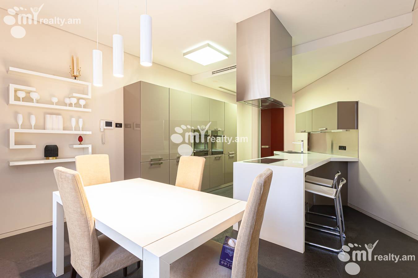 4 bedroom apartment for rent (خیابان نورترن (شمالی, مرکز شهر ایروان, 156949