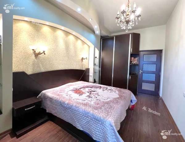 varcov-bnakaran/3-senyakanoc/Moskovyan+St/Center/Yerevan