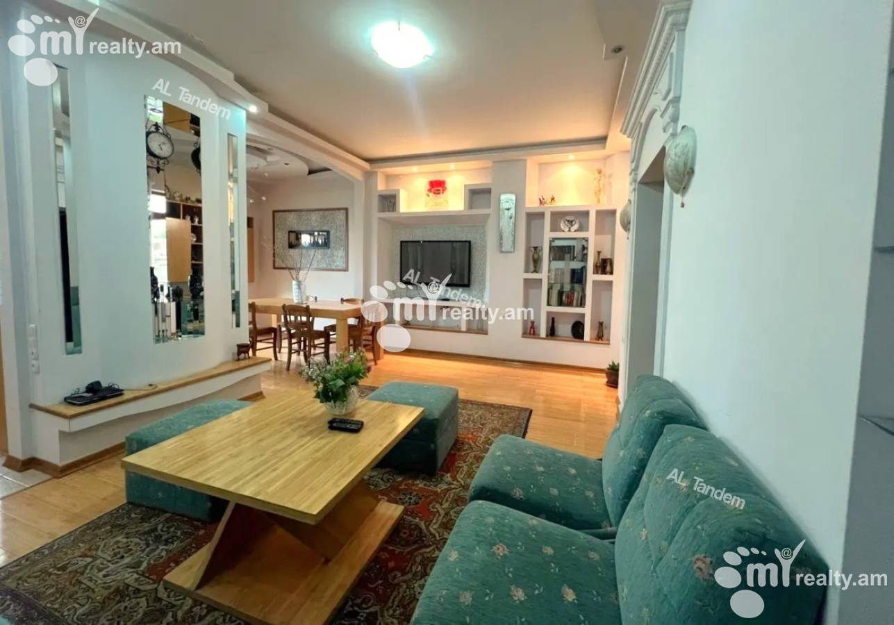 3 bedroom apartment for rent Moskovyan St, Center Yerevan, 152645