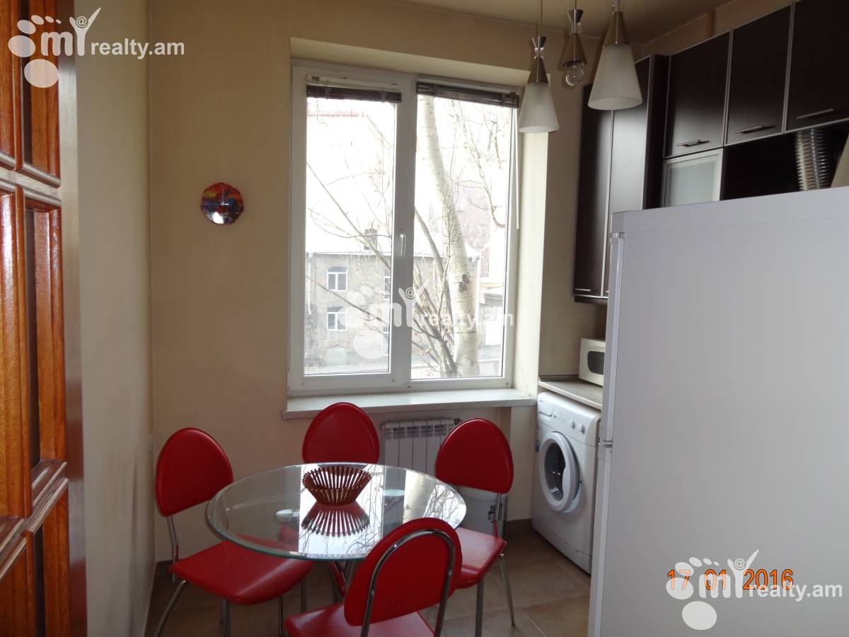 2 bedroom apartment for rent خیابان چارِنتس, مرکز شهر ایروان, 155182