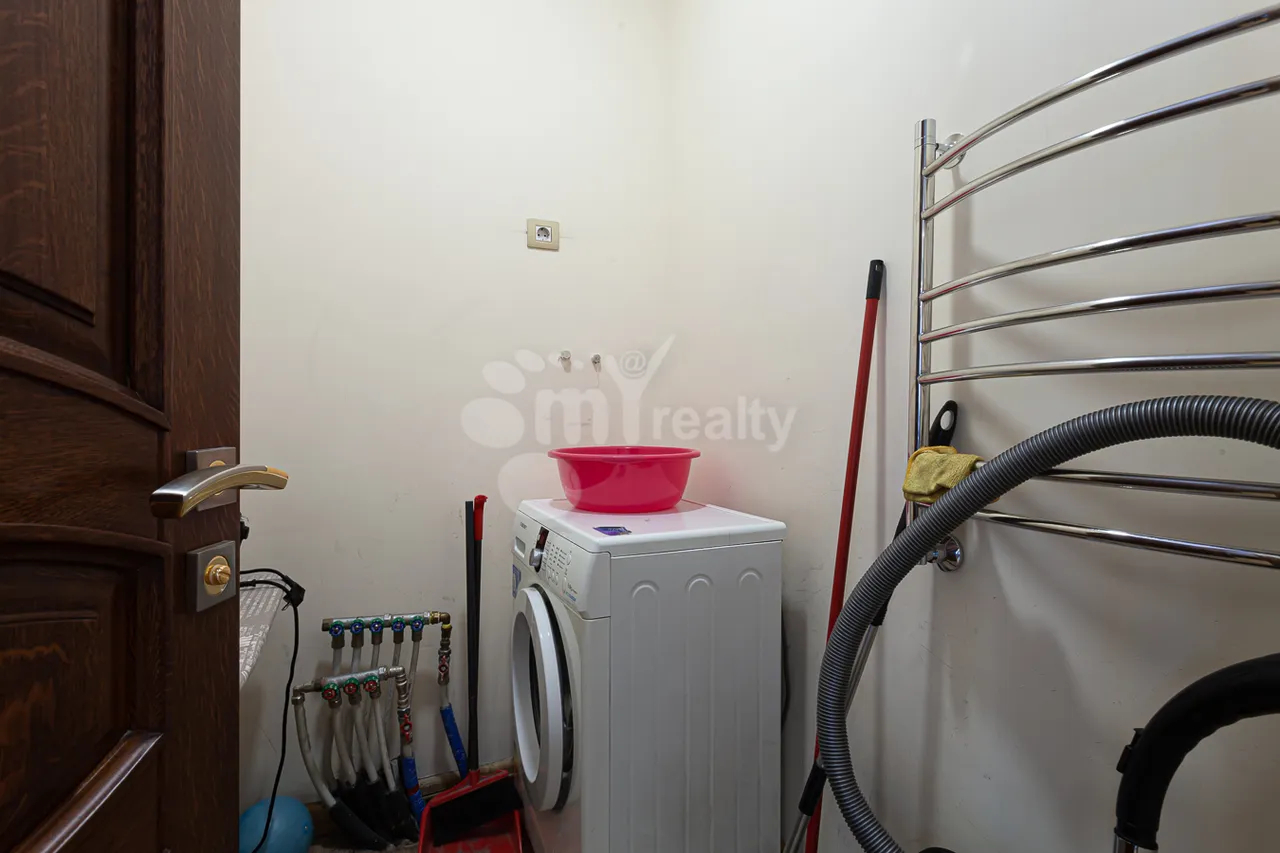 3 bedroom apartment for rent Vardanants St, Center Yerevan, 160678